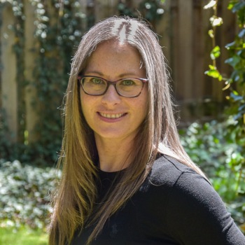 Dr. Raewyn Leech.